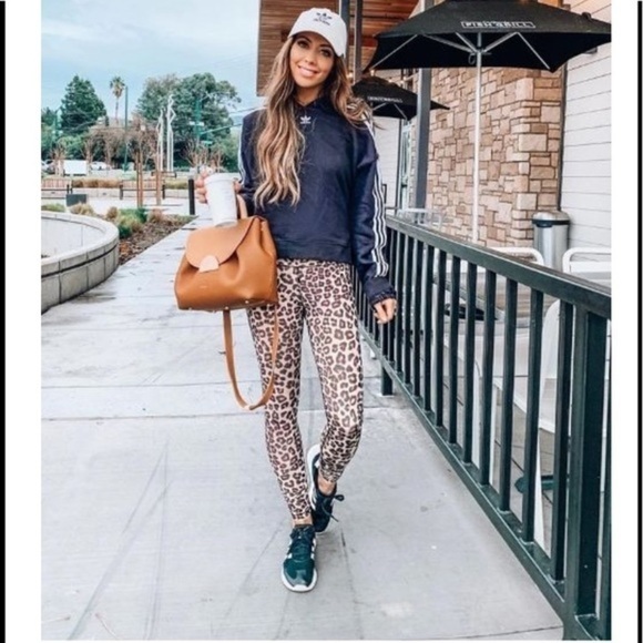 CHEETAH PRINT COCO + CARMEN HIGH RISE LEGGINGS SIZE SMALL - Picture 12 of 14